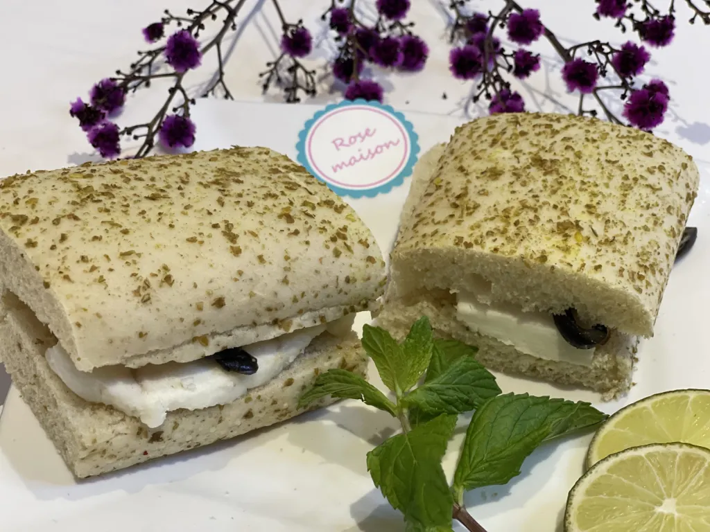 جبنة حلوم زعتر