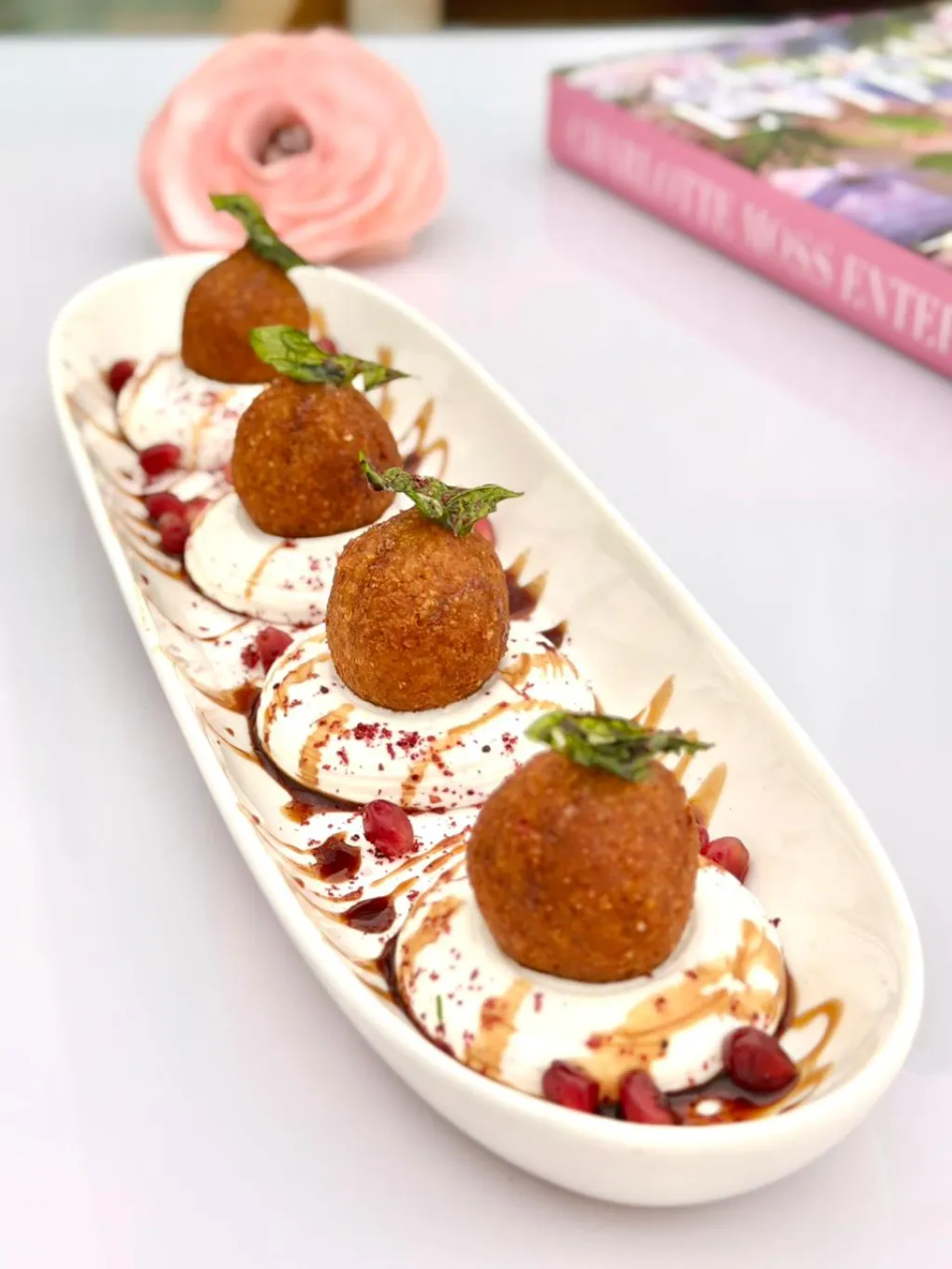 كبة لحم مع لبنة